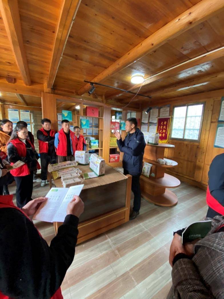 科技特派员一线传技 助力高素质农民培育